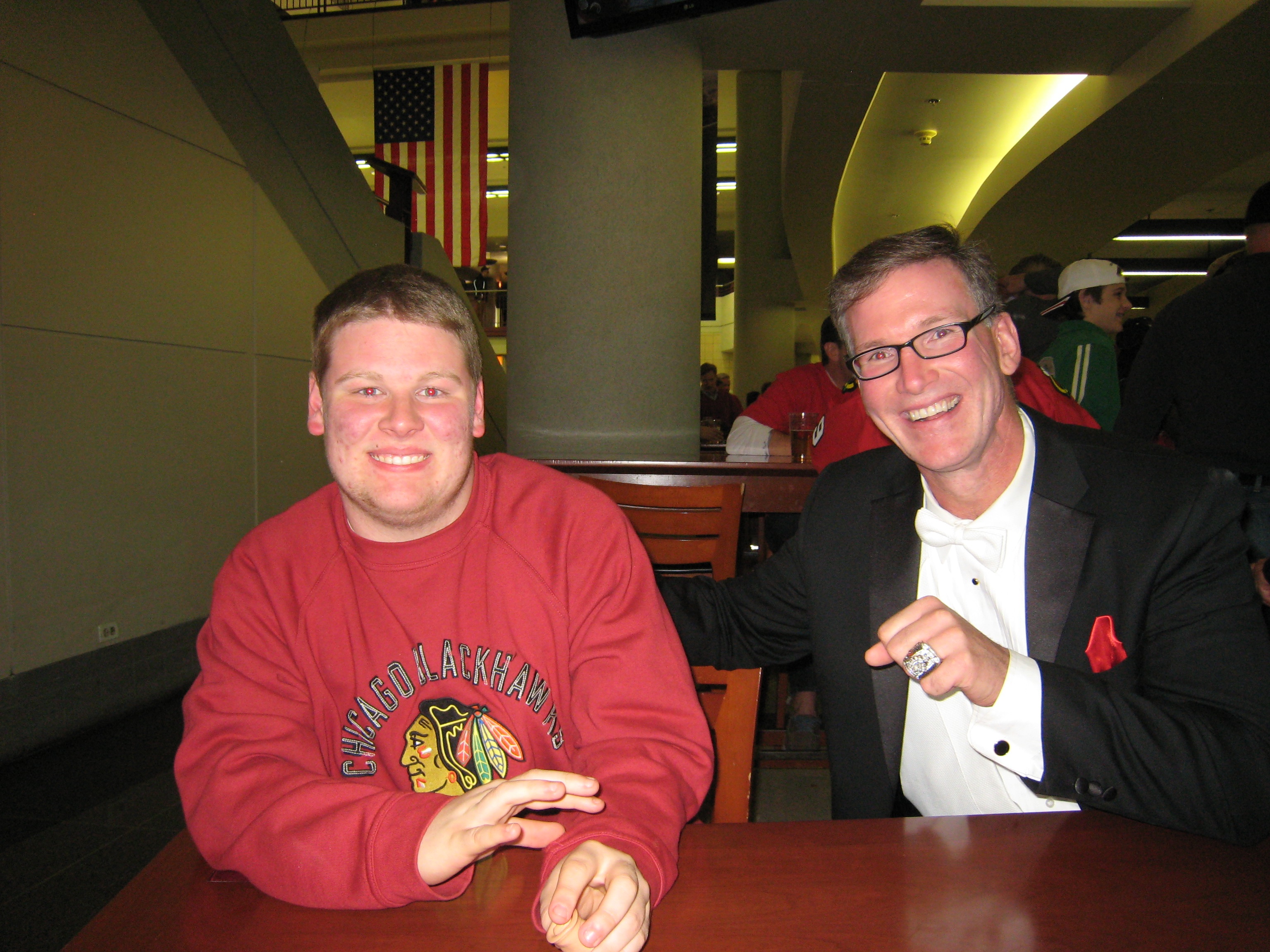 Photos: Dan McNeil At The ‘Hawks Playoff Game – CBS Chicago