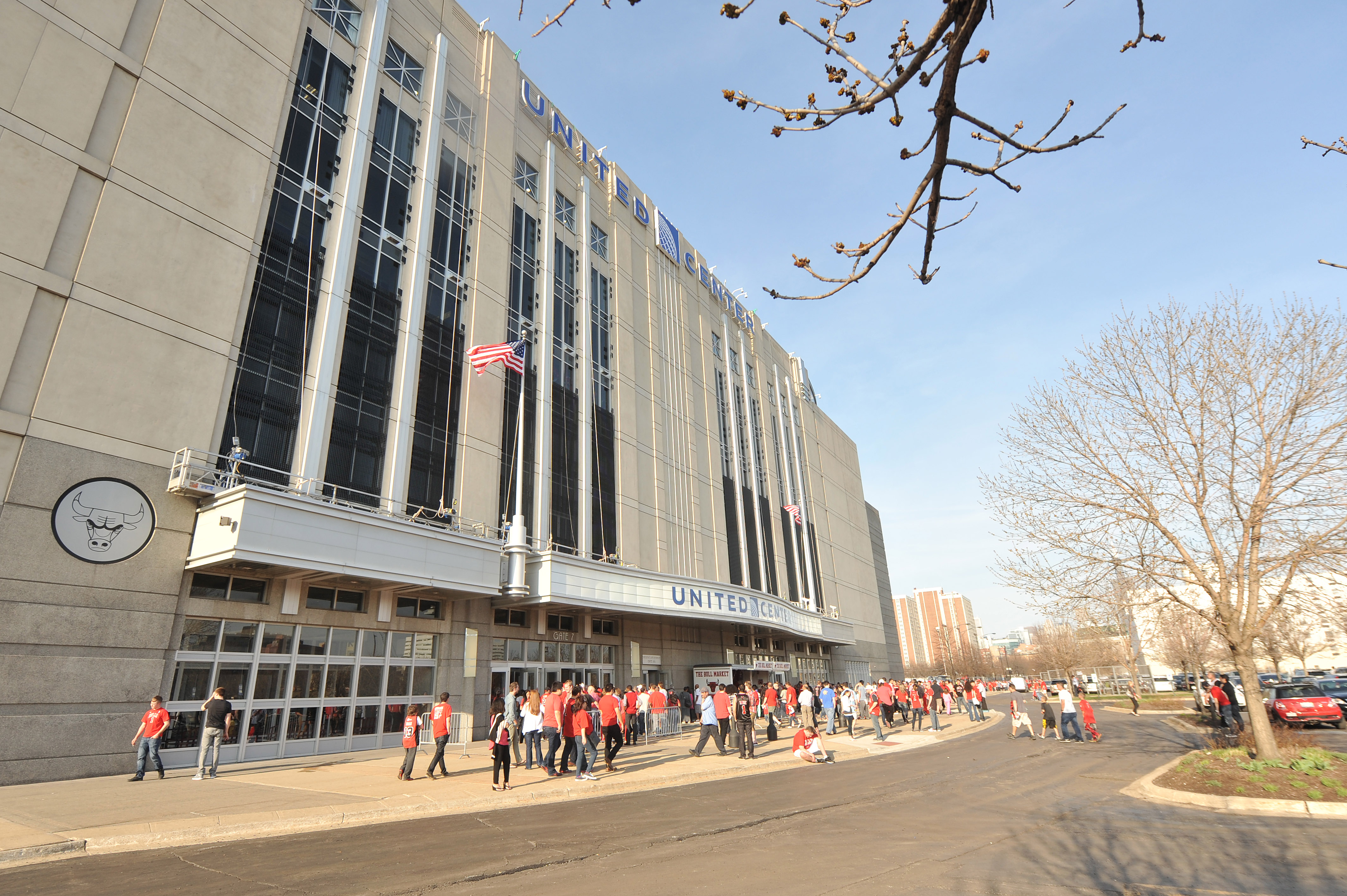 United Center Parking Lot To Become Mass Vaccination Site In March Cbs Chicago