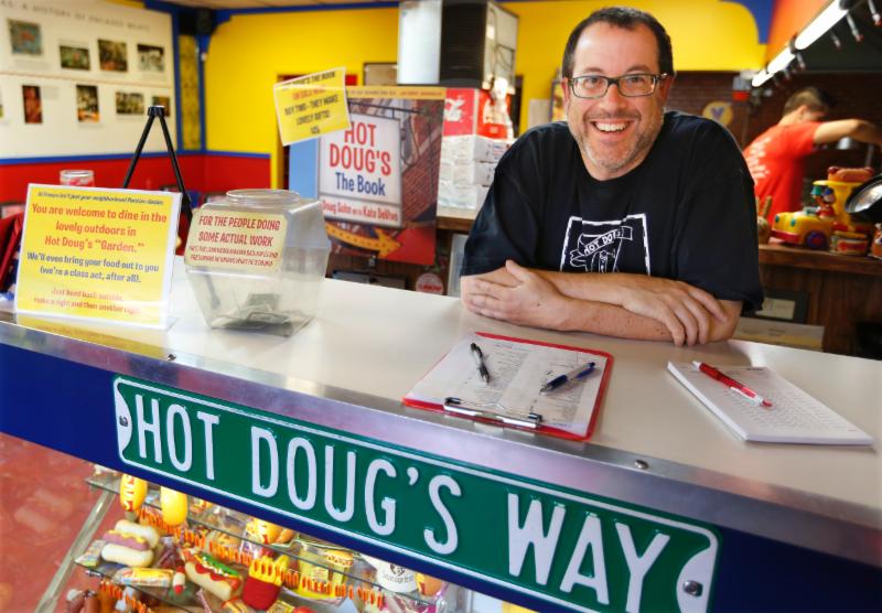 Hot Doug's (Photo Credit: dogdayzofsummer.com)