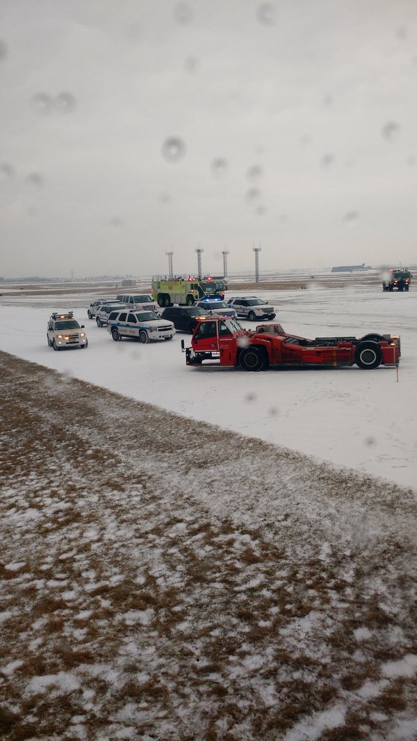 United Flight Slides Off Runway At O’Hare Aiport CBS Chicago