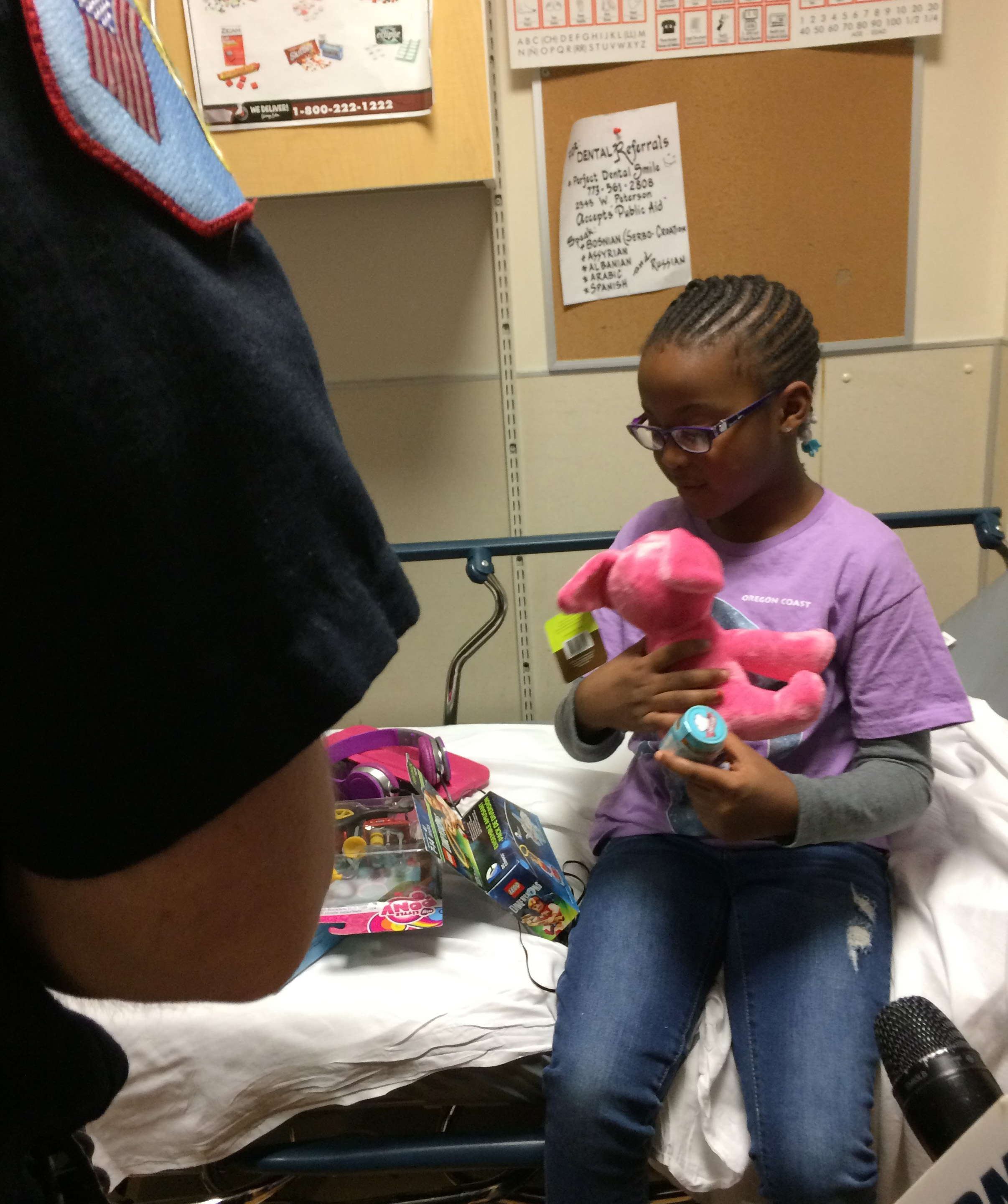 A girl gets toys at Swedish Covenant Hospital. (Michele Fiore/WBBM)