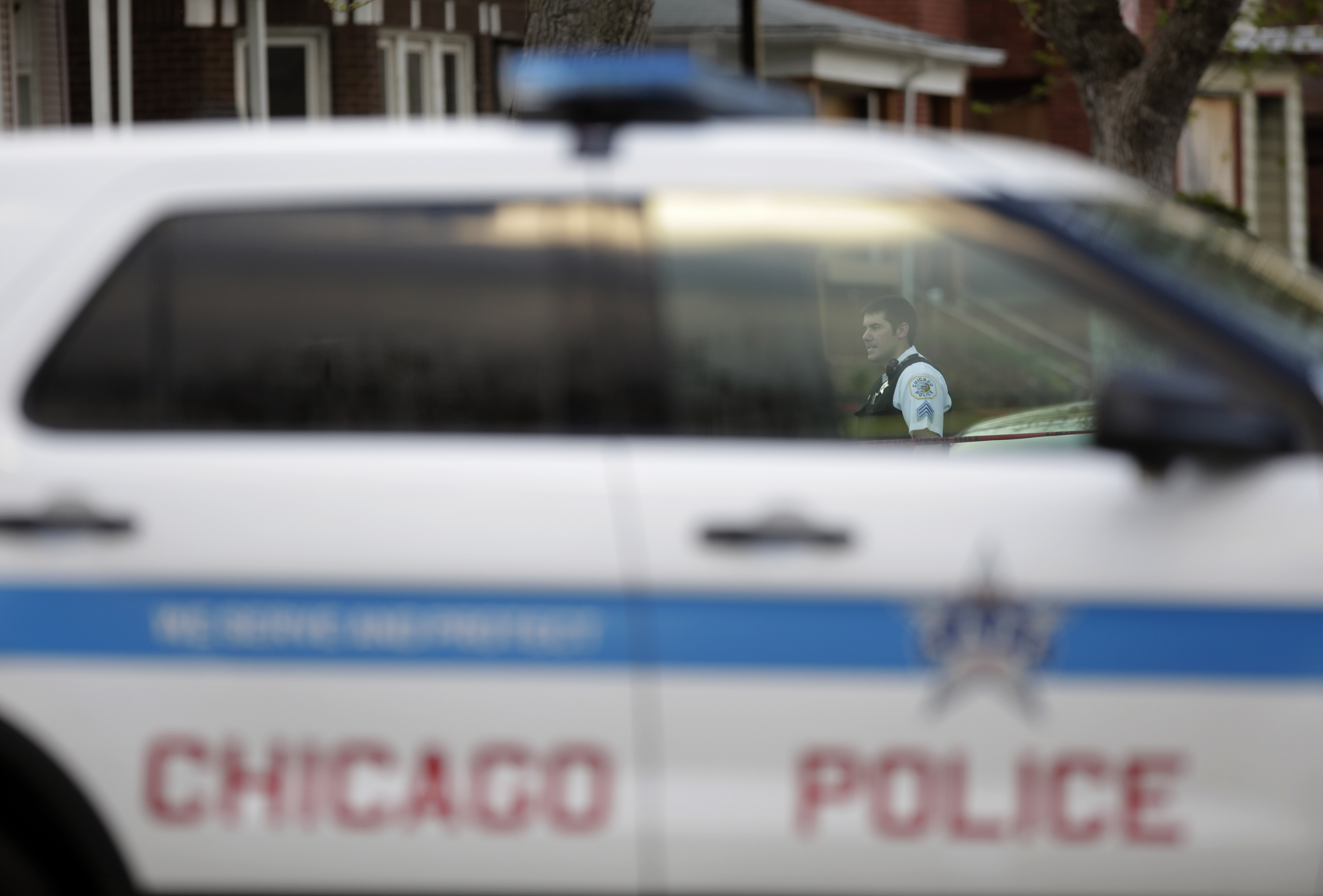 1 Killed, 23 Wounded In Weekend Shootings Across Chicago